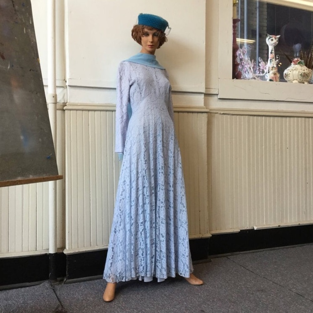 Vintage 70’s lace gown